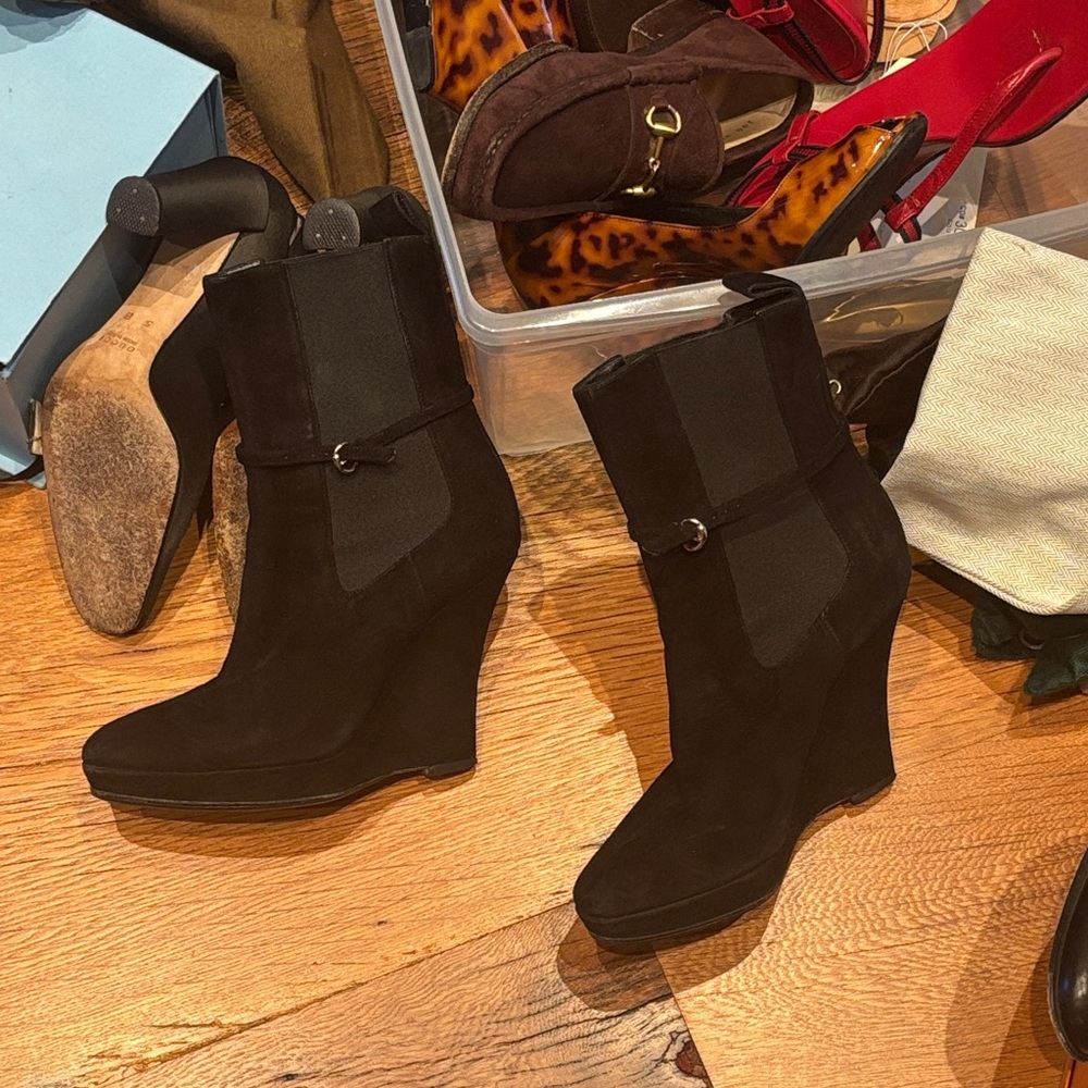 Gucci Black Suede Heeled Ankle Boots